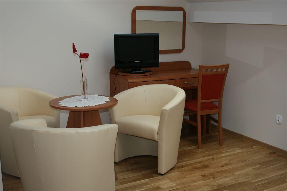 Apartamenty Kajzer クラクフ エクステリア 写真