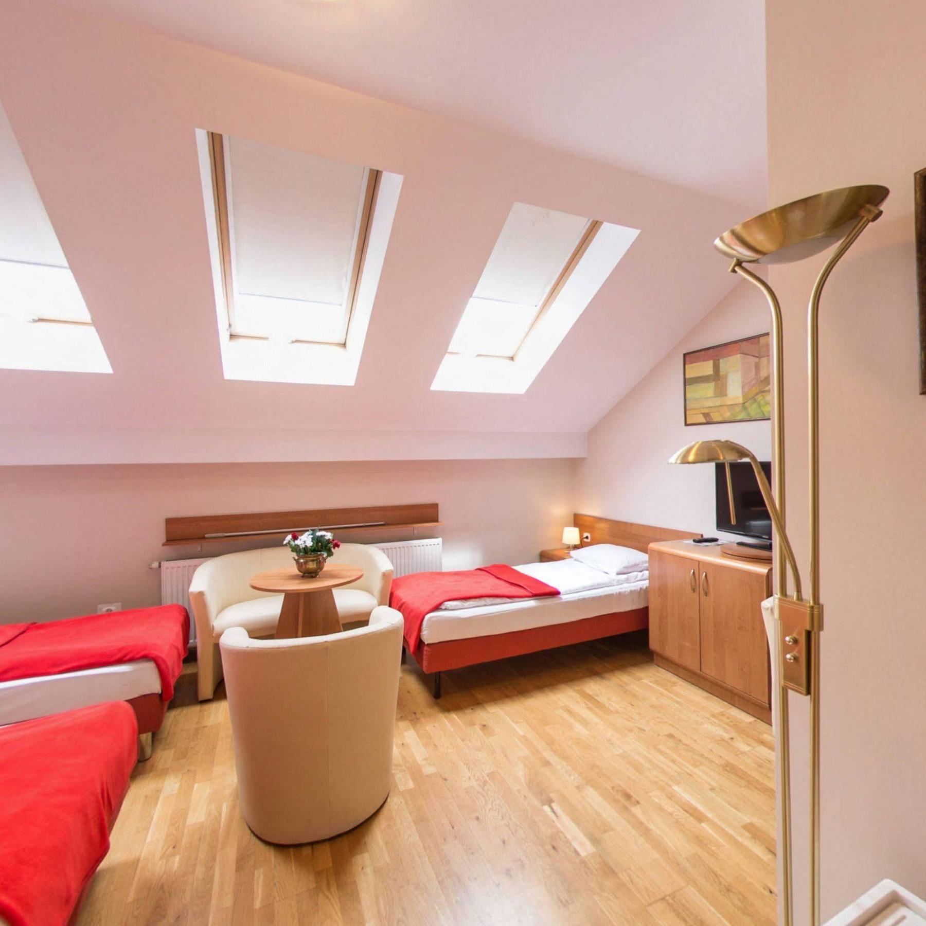 Apartamenty Kajzer クラクフ エクステリア 写真
