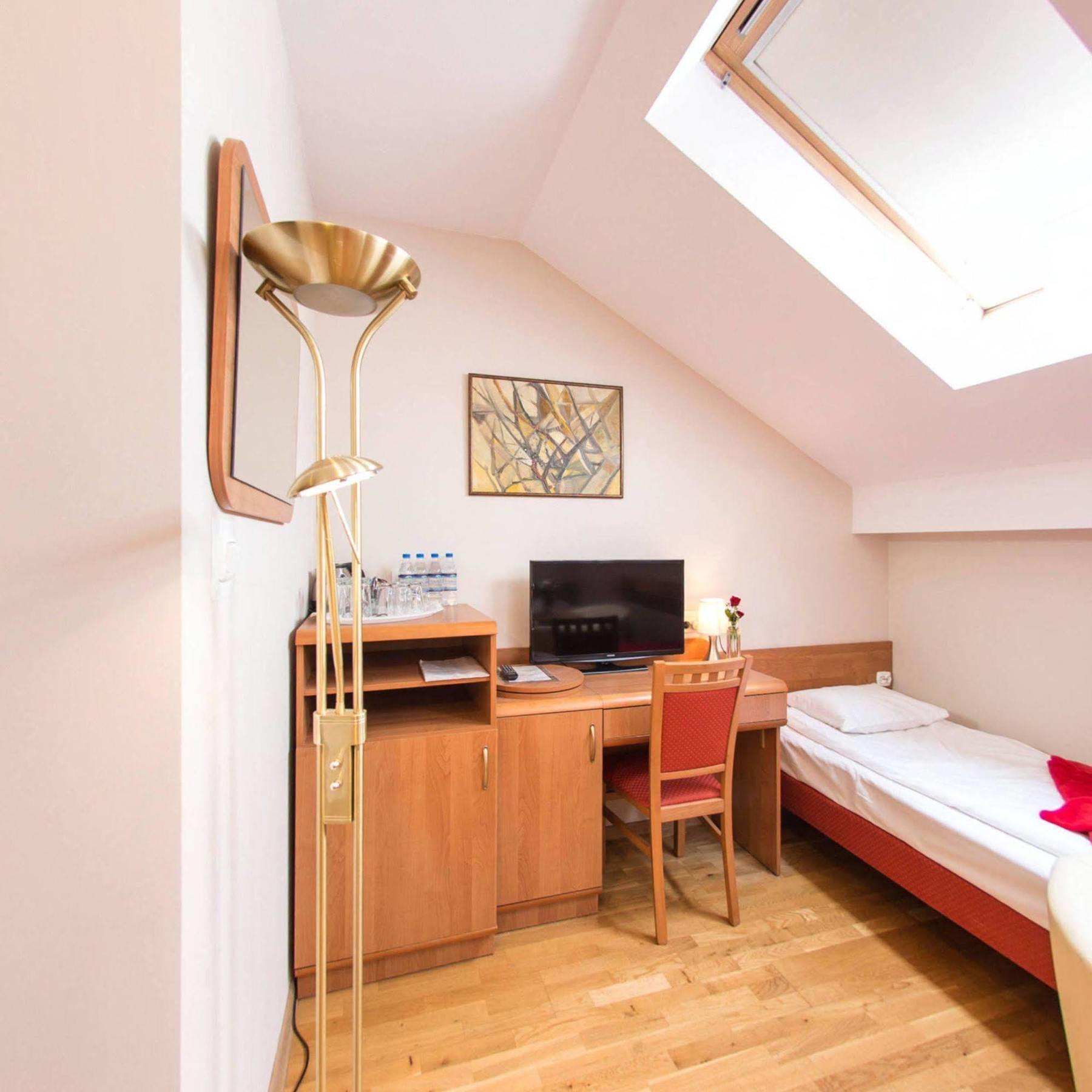 Apartamenty Kajzer クラクフ エクステリア 写真